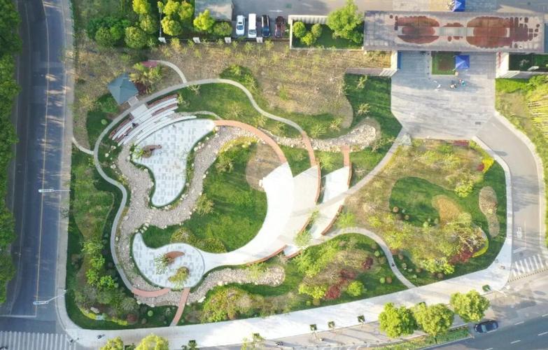 坡地旱溪交相辉映 苏州园林山水住区的绿化新境